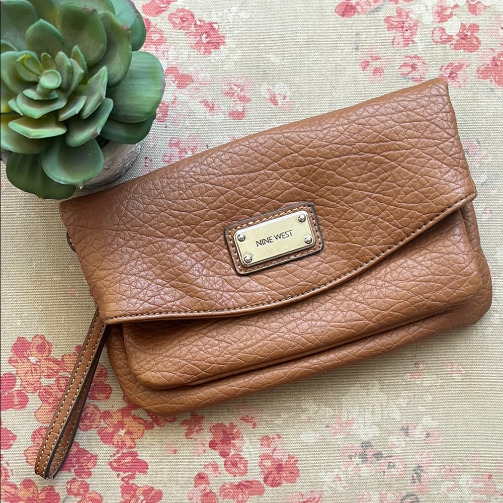 Nine West Tan Camel Pebbled Vegan Leather Wristlet Clutch, Small Wallet Purse